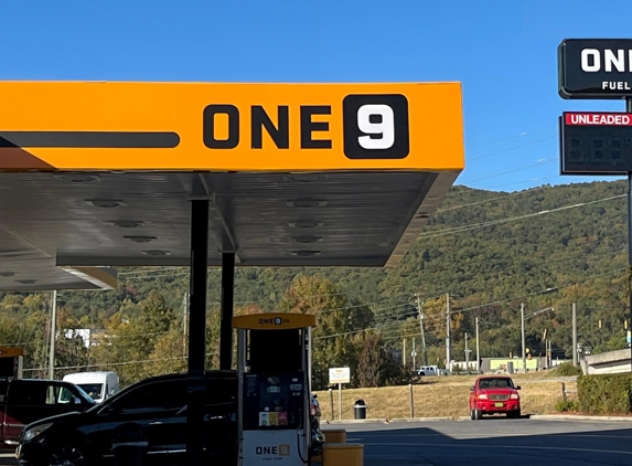 ONE9 Travel Center - Troutville, VA