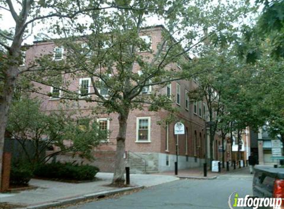 Haunted Footsteps Ghost Tour - Salem, MA