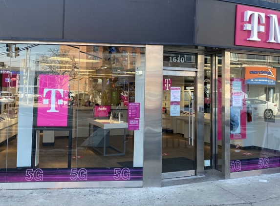 T-Mobile - Brooklyn, NY