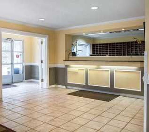 Suburban Extended Stay Hilton Head - Bluffton, SC