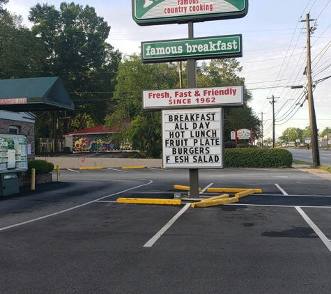 Pearly's Famous Country Cooking - Albany, GA