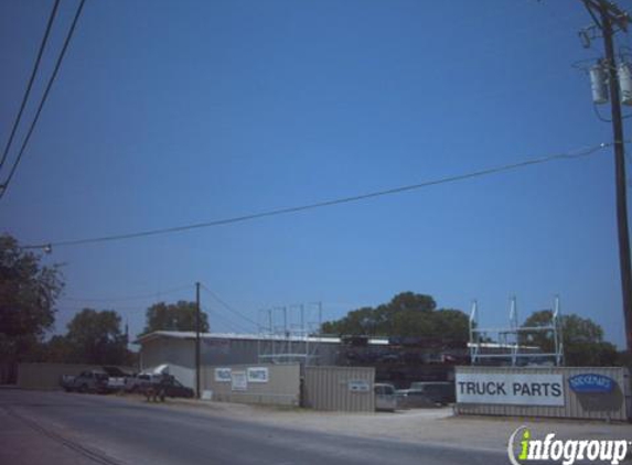 Late Model Auto Salvage - Haltom City, TX