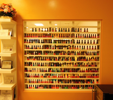 Lamode Nails & Spa - Austin, TX