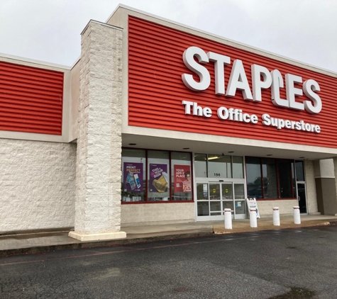 Staples - Tifton, GA