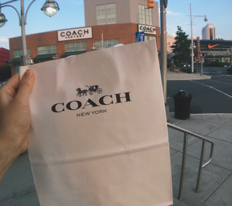 COACH Outlet - Atlantic City, NJ