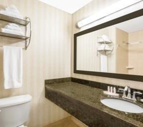 Baymont Inn & Suites - Prince George, VA