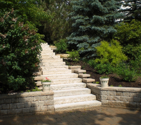 Royal Gardens Landscaping - Richmond, IL