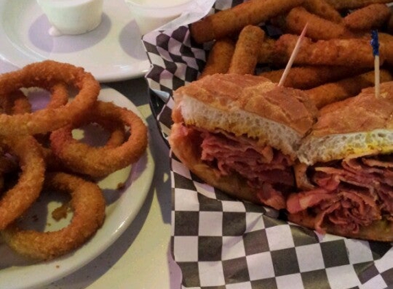 Frisco's Carhops Diner - City Of Industry, CA