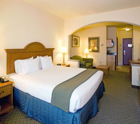 Holiday Inn Express & Suites Rio Grande City - Rio Grande City, TX