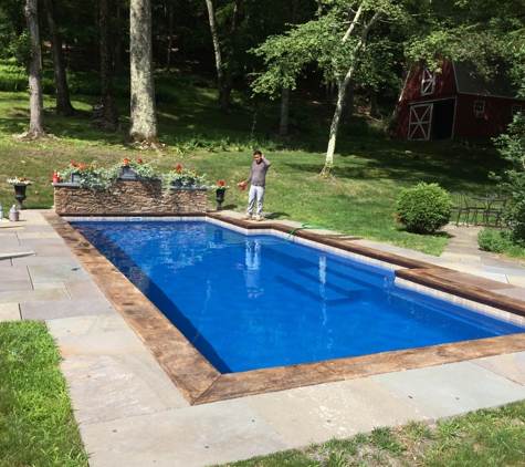 Albert Group Landscaping, Inc - Florida, NY