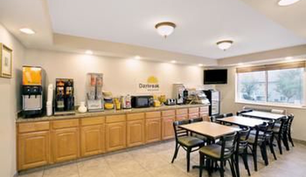 Days Inn by Wyndham Clearfield - Clearfield, UT