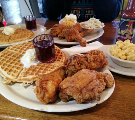 Lo-Lo's Chicken and Waffles - Scottsdale, AZ
