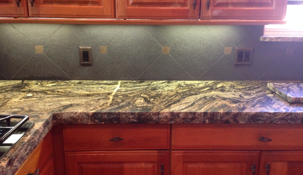 Hdflooring - Denver, CO. Kitchen granite countertops and 12*12 back splash 