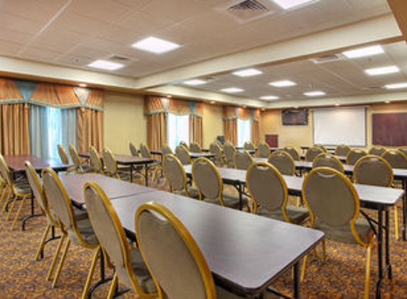 Holiday Inn Express & Suites Somerset Central - Somerset, KY