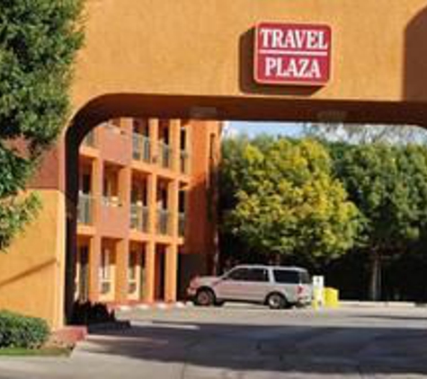 Travel Plaza Inn - Compton, CA