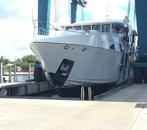 Safe Harbor Lauderdale Marine Center - Fort Lauderdale, FL