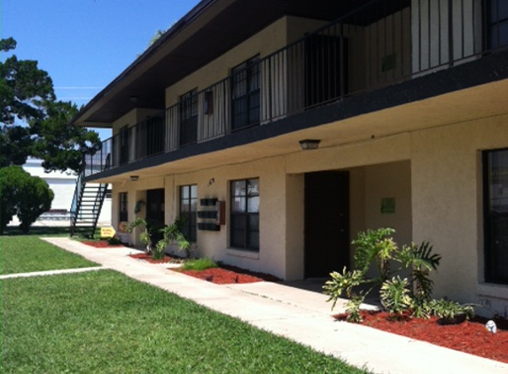 Vanessa Apartments - South Daytona, FL