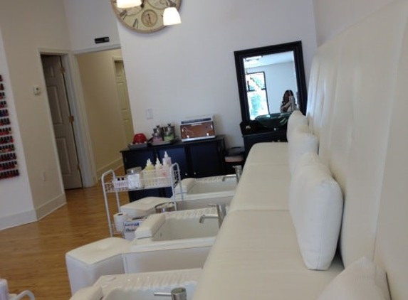 Serenity a Nail Bar and Spa - Douglasville, GA