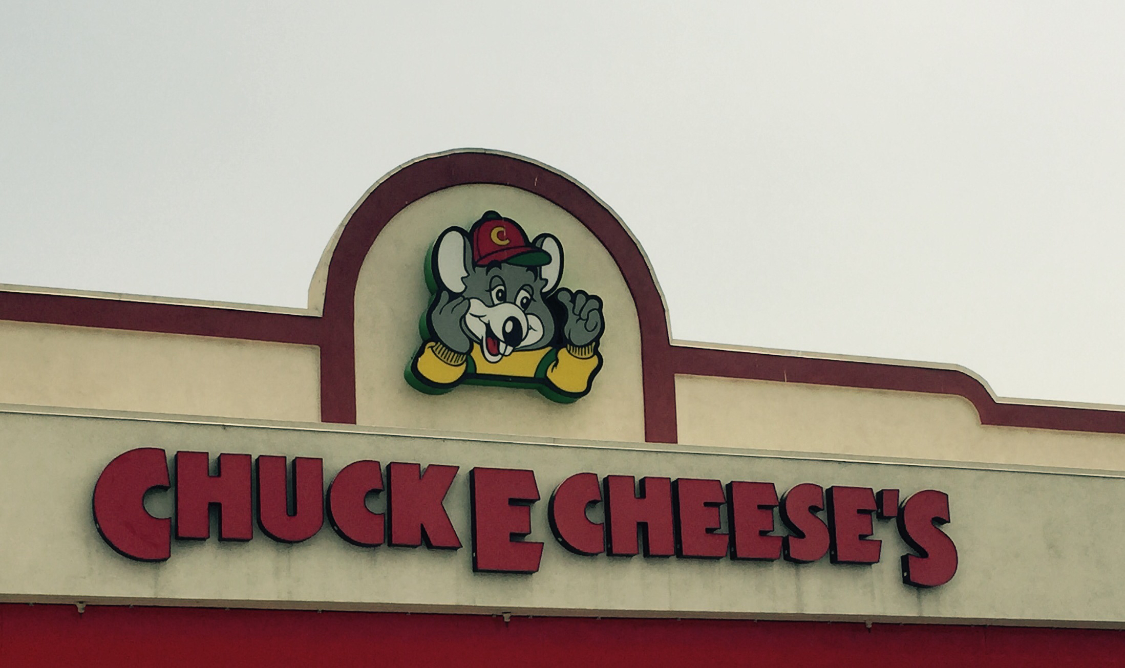 chuck e cheese phone number california