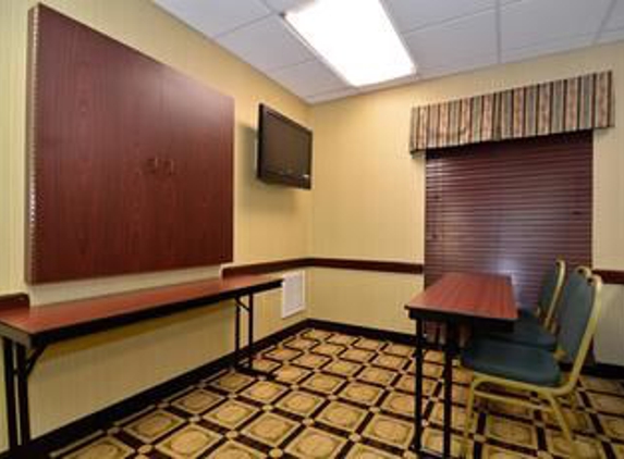 Best Western Plus Galleria Inn & Suites - Memphis, TN