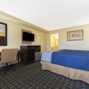 Days Inn by Wyndham Tonawanda/Buffalo - Motels