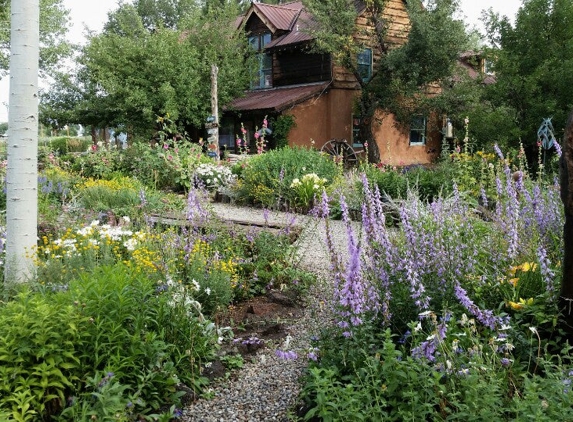 Farmhouse Cafe and Bakery - El Prado, NM