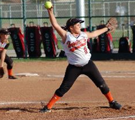 Diane Lewis School Of Softball - Signal Hill, CA