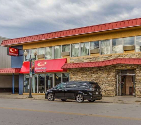 Econo Lodge - Manitowoc, WI