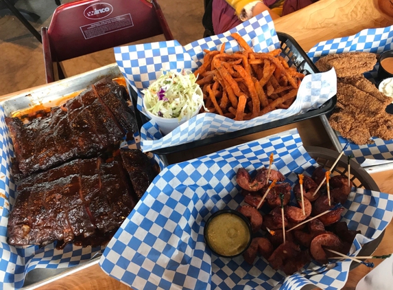 Brileys BBQ and Grill - Lake Forest Park, WA