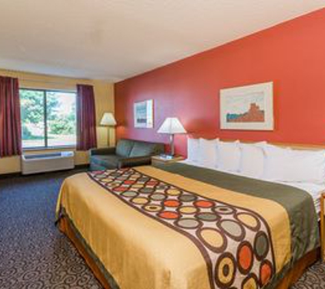 Super 8 by Wyndham Appleton - Appleton, WI