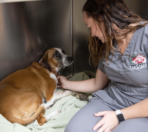 Fox Creek Veterinary Hospital - Wildwood, MO