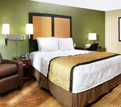 Extended Stay America Kansas City - Airport - Plaza Circle - Kansas City, MO