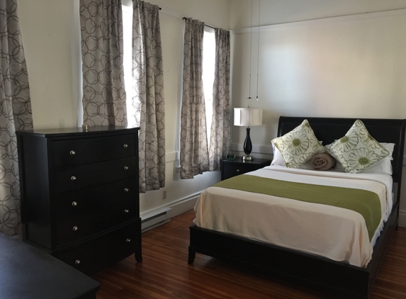 Thecannonsuites.com - Troy, NY