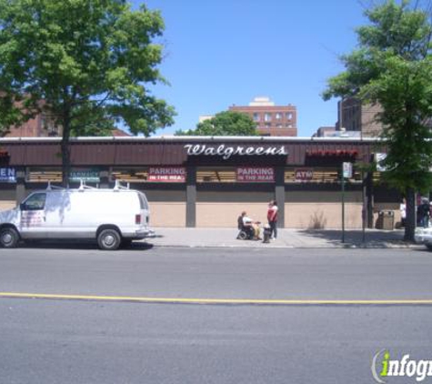 Walgreens - Closed - Flushing, NY