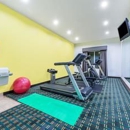 Days Inn & Suites by Wyndham Mineral Wells - Motels