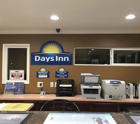 Days Inn - La Mesa, CA