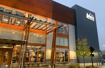 REI King of Prussia Store - King of Prussia, PA - Sporting Goods