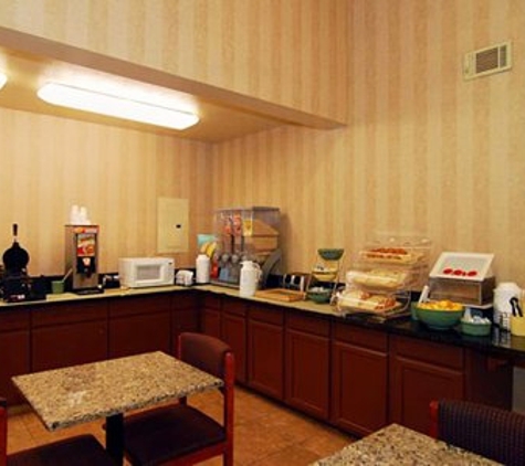 Baymont Inn & Suites - Youngstown, OH