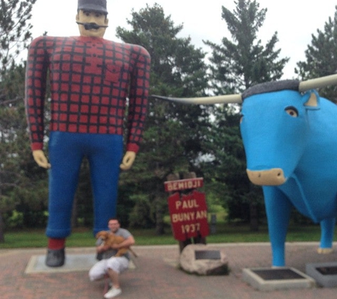 Paul Bunyan and Babe the Blue Ox - Bemidji, MN