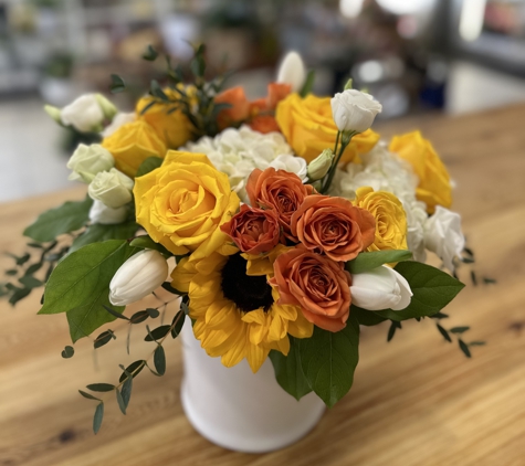 Westford Florist - Westford, MA. Sweet Sentiments by Westford Florist