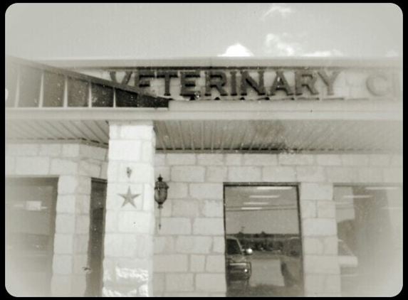 Chisholm Trail Veterinary Clinic of Lockhart - Lockhart, TX