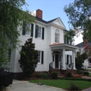 Carriage House Inn - Bed & Breakfast & Inns