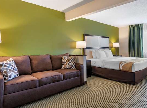 Quality Inn & Suites - Bay City, MI