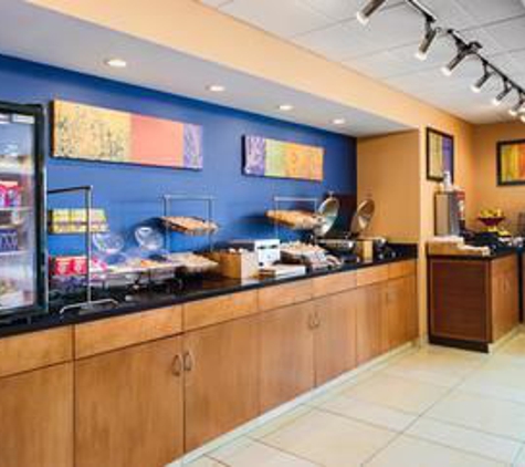 Fairfield Inn & Suites - Evansville, IN