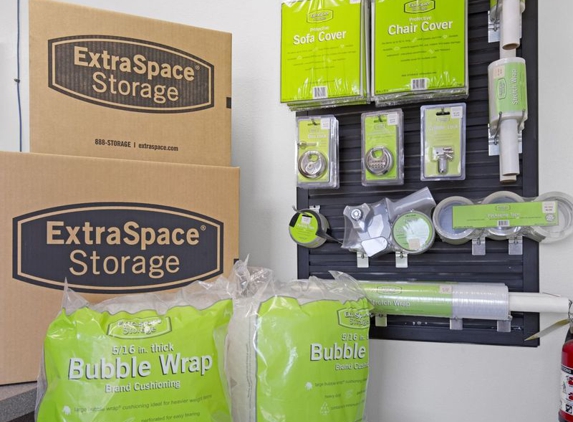 Extra Space Storage - Los Angeles, CA