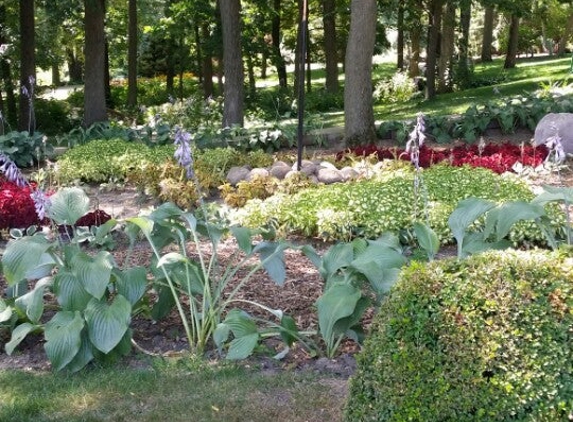 Dubuque Arboretum & Botanical Gardens - Dubuque, IA