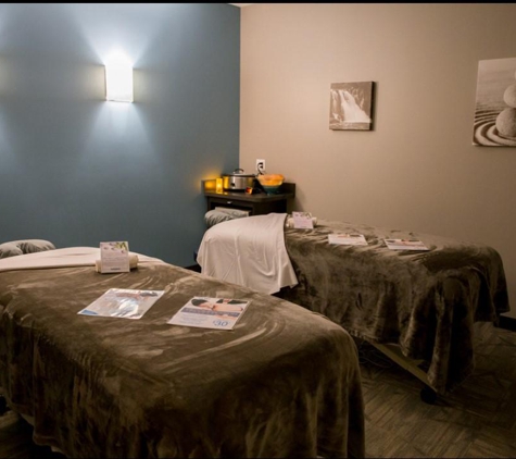 Hand and Stone Massage and Facial Spa - South Elgin, IL