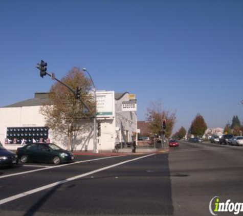 Black & White Liquor - Emeryville, CA