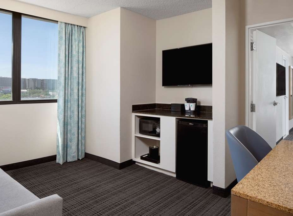 Embassy Suites by Hilton Tampa Airport Westshore - Tampa, FL