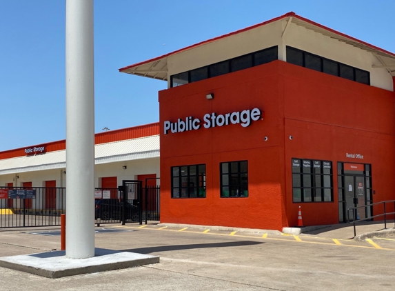 Public Storage - Dallas, TX